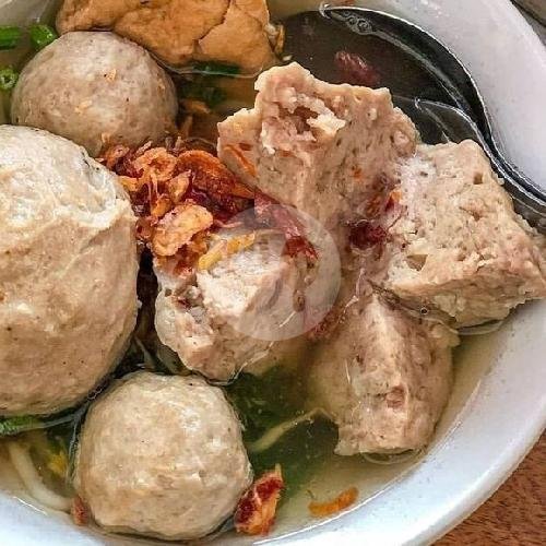 Pentol Besar Bakar menu Bakso Bakar Sholeh, Pakisaji