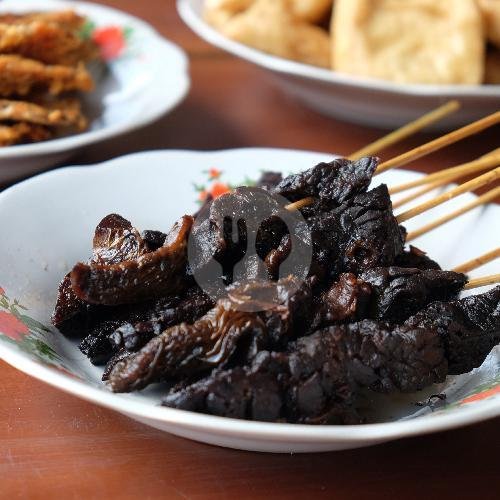 Soto Segeer Hj. Fatimah Colomadu: Surga Kuliner Soto Asli Indonesia