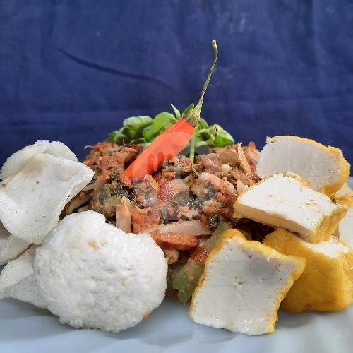 Lotek + Lontong + Bebeuk Kerupuk menu Lotek & Gado-Gado Mas Umar, Antapani