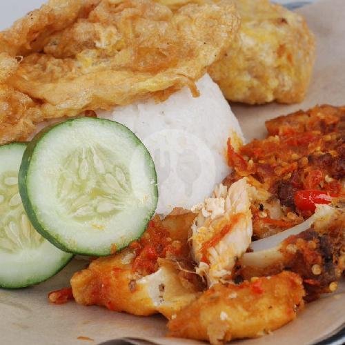 Paket Gokil 1 : Nasi Ayam Geprek Ngaglik Bonus Teh menu Ayam Geprek Ngaglik (Catmilk), Batu