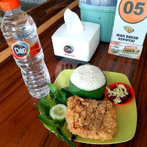 PAKET NASI PATIN AIR MINERAL menu Ikan Bakar Keputih Cabang, Wiyung