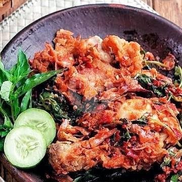 Review Menarik di Penyetan Mas Har 2, Condong Catur: Tempat Nongkrong Asyik dengan Menu Lezat!