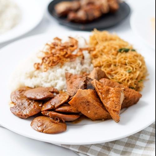 Telur Balado menu Nasi Uduk Kincan Cuanlie, Kalimalang