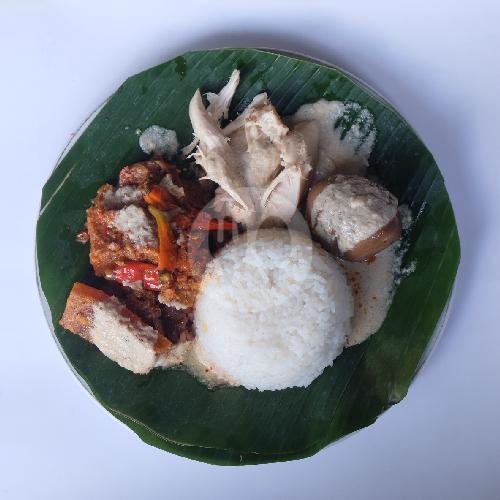 Nasi Gudeg Tepong menu Selat Solo Tenda Biru Gudeg Ceker Pak Bejo, Laweyan