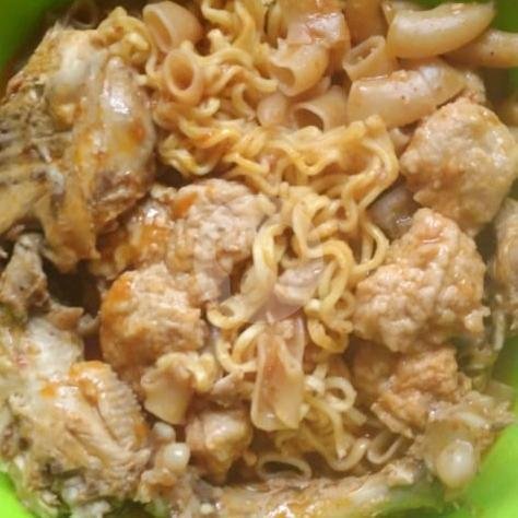 Seblak Tulang + Ceker menu Seblak Teh Nur, Bandung Kulon