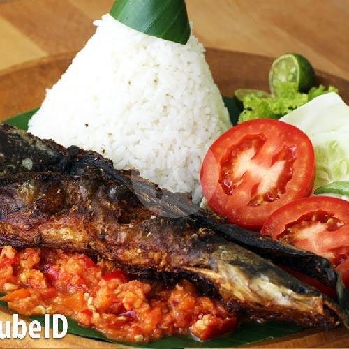 Paket Pecel Lele Dan Nasi menu Pecel Lele Cak Mus Surabaya, Rawamangun