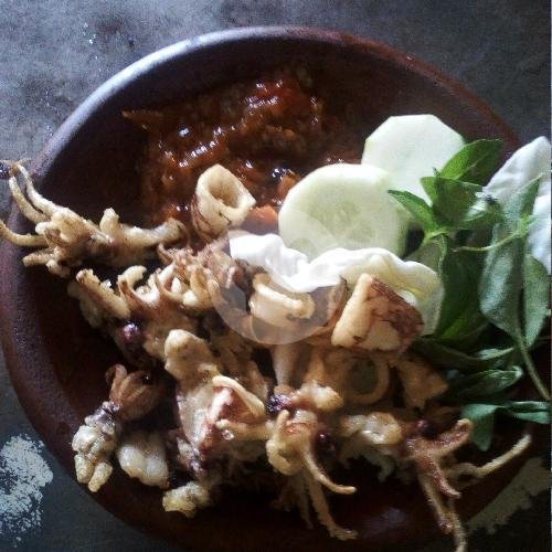 Cumi Goreng Tepung menu Seafood Redjo Pentong, Pesantren