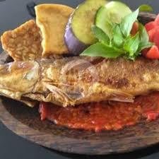 Penyetan Lele Fresh menu Penyetan Binwu 127, Sawahan