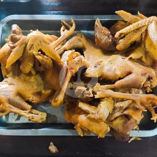 Utuh Bebek menu Bebek Dan Ayam Goreng Sari Asli Utara Jalan