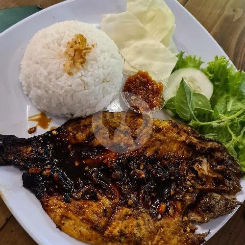 Mak Semarangan Resto: Pengalaman Kuliner Peranakan dan Jawa di Yogyakarta