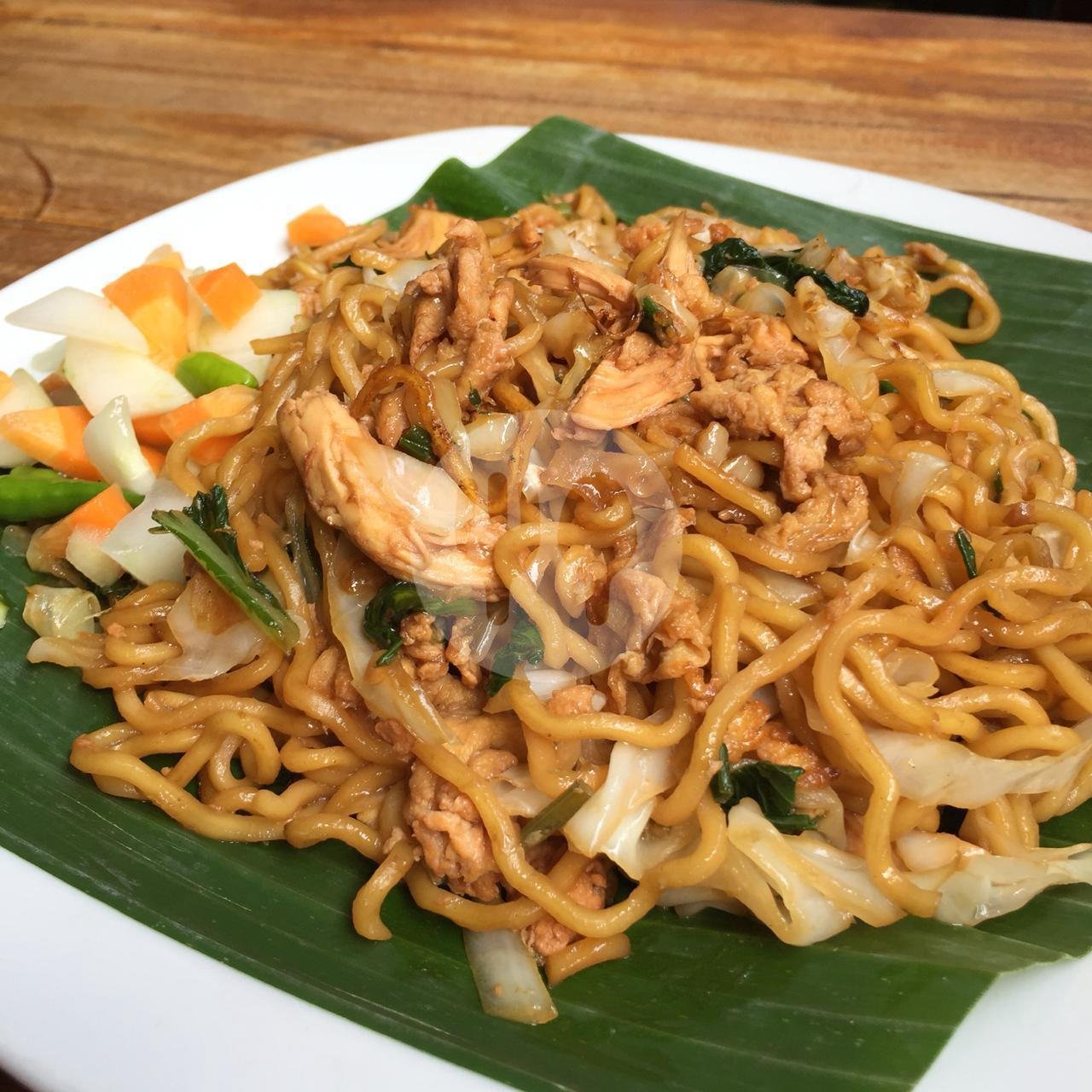 Review Kuliner: Bakmi Surabaya “Cak Jono” di Semarang, Pengalaman Makan yang Menggugah Selera