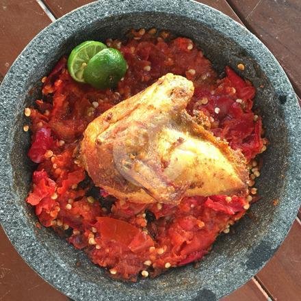 Review Ayam Cobek Jontor: Surga Kuliner di Cempaka Putih Jakarta