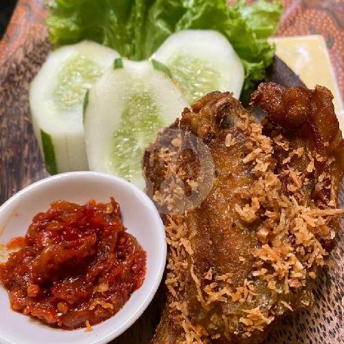 Ayam Telur Asin menu Rumah Makan Miraza Chinese & Indonesian Food, Waru