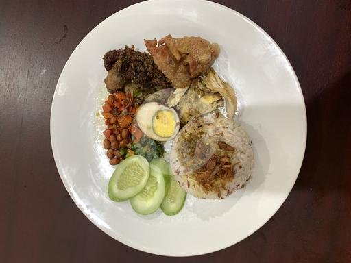 Nasi Campur Bali 18 menu Warung Bali Pak Gede, Cipete Selatan