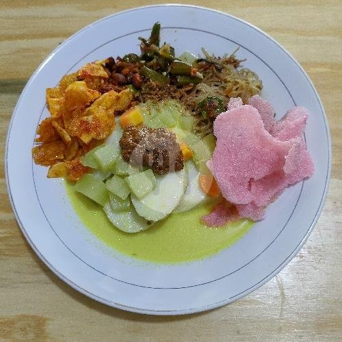 Lontong Medan + Perkedel menu Kede Soorr Lontong Medan - Radar Auri, Cimanggis - Cisalak