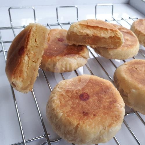 Sisir Butter menu Proti Bakery, Sukun