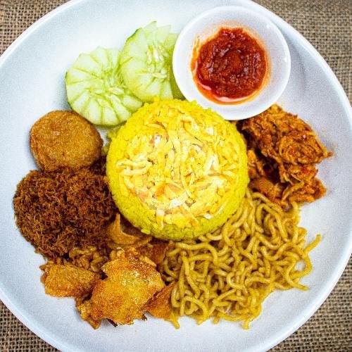 Nasi Kuning Ayam Panggang menu Nasi Kuning Wilis, Museum Brawijaya