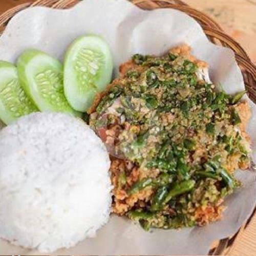 Review Ayam Geprek Mantul Chaka: Petualangan Rasa yang Bikin Ketagihan di Palur
