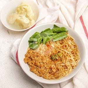 Yammie Asin Pedas menu Mie Ayam Bandung 59, Mozes