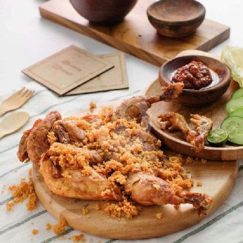 Ayam Kremes ( Per Ekor ) + Kremesan + Sambal menu Ayam Kremes Aningrat, Cipamokolan