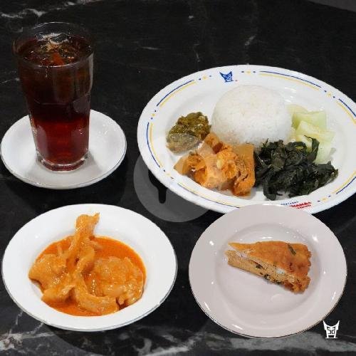 Nasi Rames + Kikil/Rendang/ Dendeng + Es Teh menu Restoran Sederhana Kopo, JL. Kopo No. 465