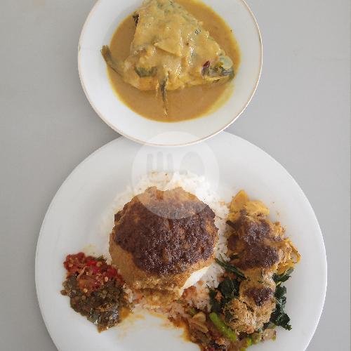 Nasi Padang Ikan Mas Goreng menu Cinto Minang, Pegangsaan Dua