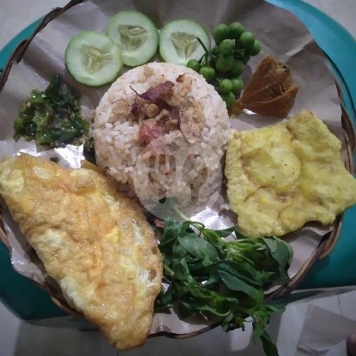 Nasi To Sayap ala Kuring menu Nasi To Saung Kuring, Sengkol Wetan