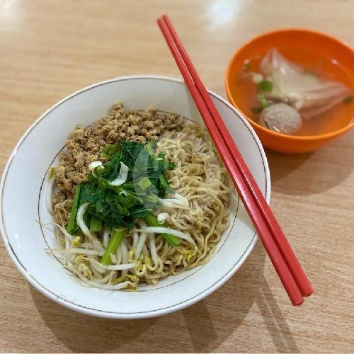 Bakmie Ayam Polos Jumbo menu Bakmi Aloy (Halal), Pondok Bambu