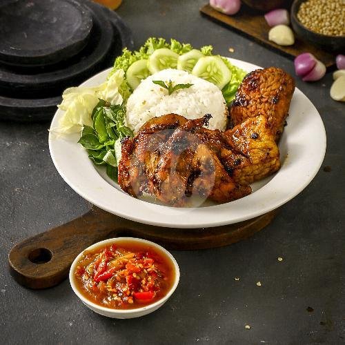 Ayam Bakar Paket Spesial menu Ayam Penyet Ju-Pe, Cendrawasih