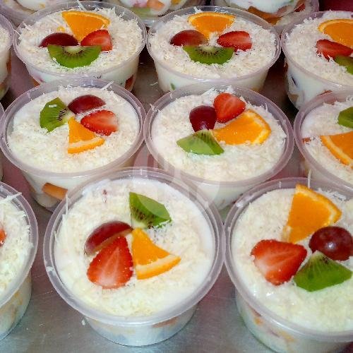 Salad Buah 400ml menu Rumah Salad Vi & Key, Gadog Raya
