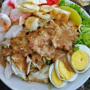 Gado Gado Telor menu Warung Gado Gado Ibu Titin Suhartini, Kembangan