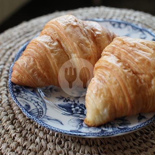 Croissant a la bratwurst menu Retawu Deli, Oro Oro Dowo