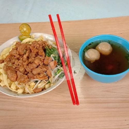 Mie Lebar Komplit menu Bakmi Bangka 99, Setia Budi