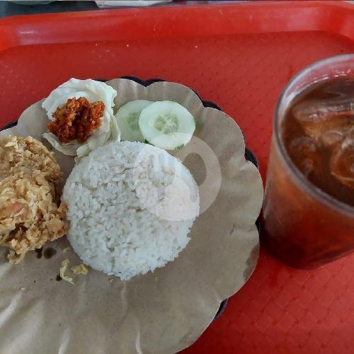 Es Teler menu Kedai Hellboy Es Teler & Nasi Goreng, Serut