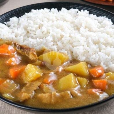 Nasi Ayam Kare Jepang menu Warung CNN 143, Cinunuk