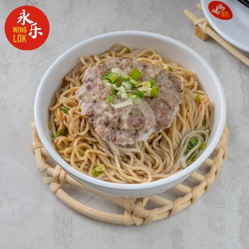 Kuah Mie Bakso Ayam menu Winglok Hongkong Dimsum, Sukajadi