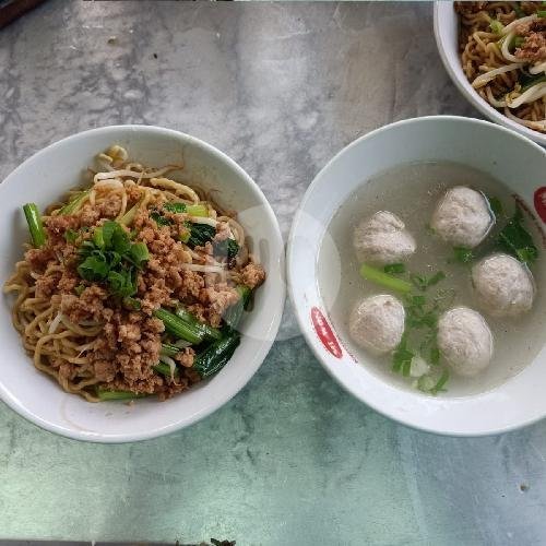 Bakmi Lebar menu Bakmi Bangka Ahaw, Kelapa Gading
