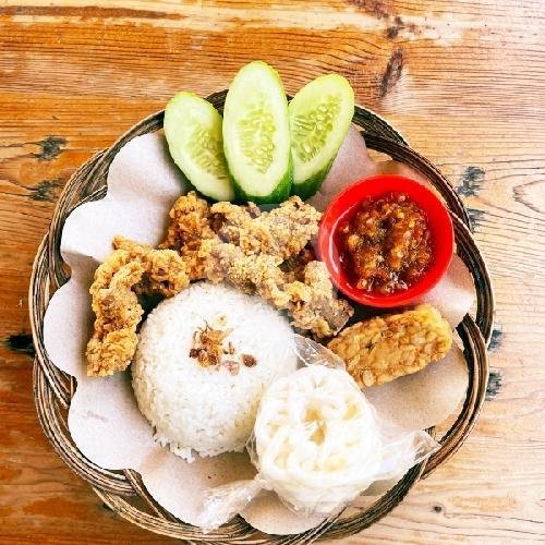 Review Ayam EKSIS Denasri Wetan: Surga Ayam di Batang yang Instagrammable