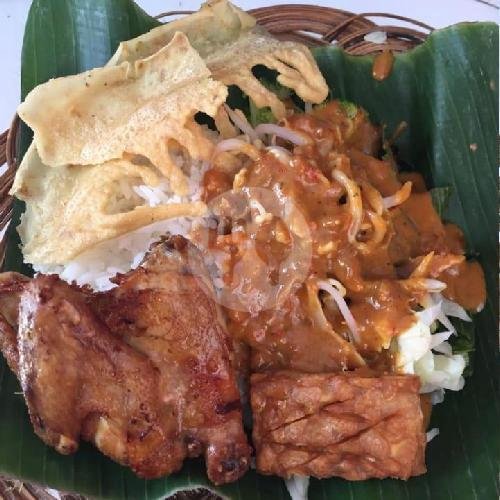 Nasi Pecel Ayam Goreng menu Warung Nasi Pecel Kediri Pak Tono, Dago