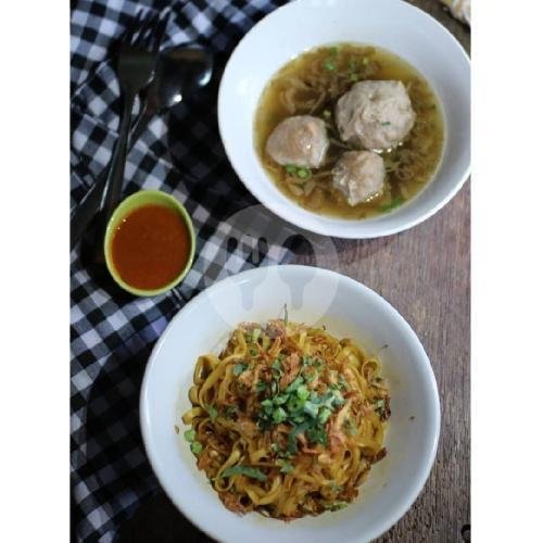 Yahun Baso Kuah menu Baso Urat Pak Oboy, Sawah Kurung