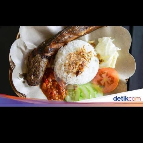 Model Ikan menu Pempek Palembang Andi Tunggul Hitam