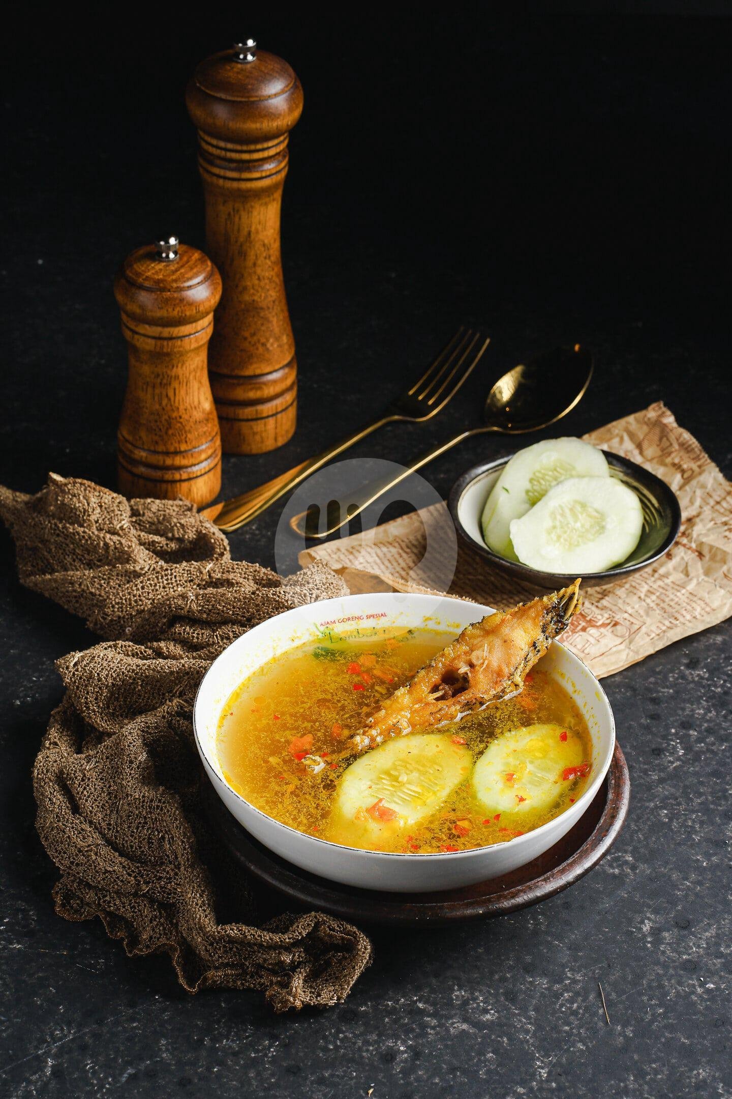 Ayam Goreng Aceh + Sambel Aceh menu Lombok Idjo - Majapahit - Ayam Goreng Spesial Lombok Ijo