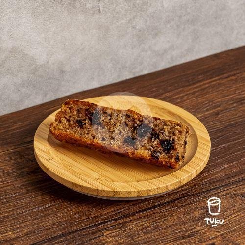 Bolu Piscok menu Toko Kopi Tuku, Pondok Pinang