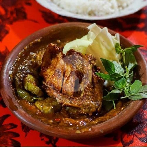 Kwetiau Goreng Telor menu Nasi Goreng dan Ayam Bakar Cafe Oren, Tanah Abang