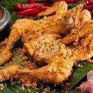 Review Menarik Ayam Bakar dan Goreng Kremes TATA di Laweyan, Surakarta