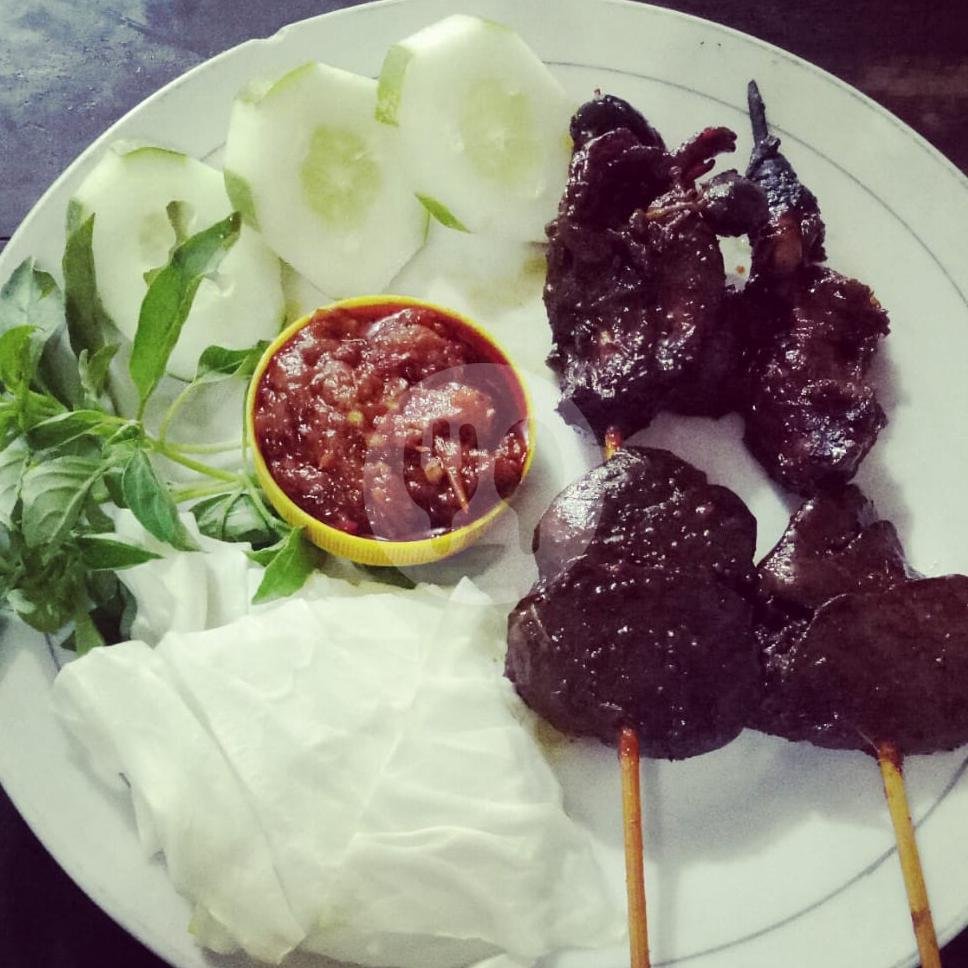 Kepala (per / Tusuk) menu Ayam Bakar Ayem Tentrem Bu Tentrem, Honggowongso