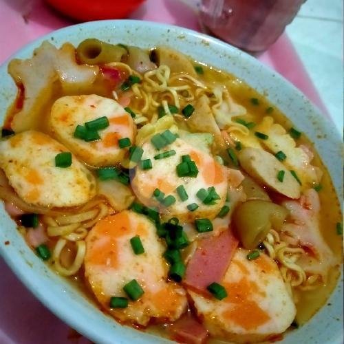 Seblak Penthol menu Seblak Whe-Whe, Sooko