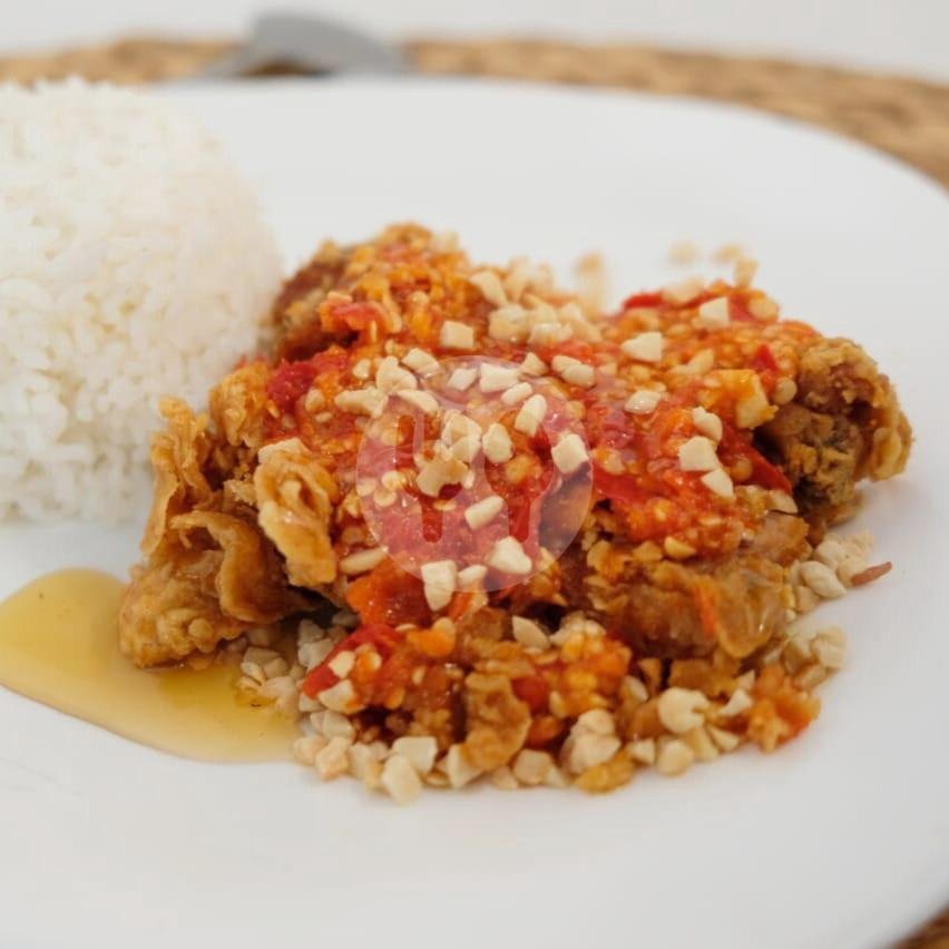 Ayam Geprek Sambal Embe Khas Bali menu Ayam Geprek The Master, Lowokwaru