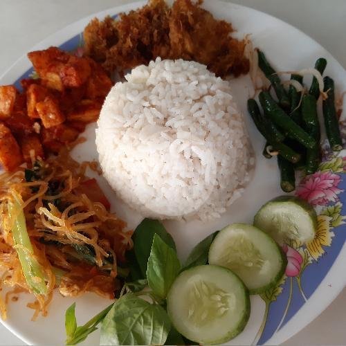 Kaki Jamur Belacan menu Mama Herni Vegetarian Food, TKI 2