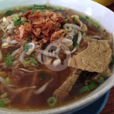 Soto Sapi Pisah menu Soto Segeer Mbok Giyem, Tanjung Barat